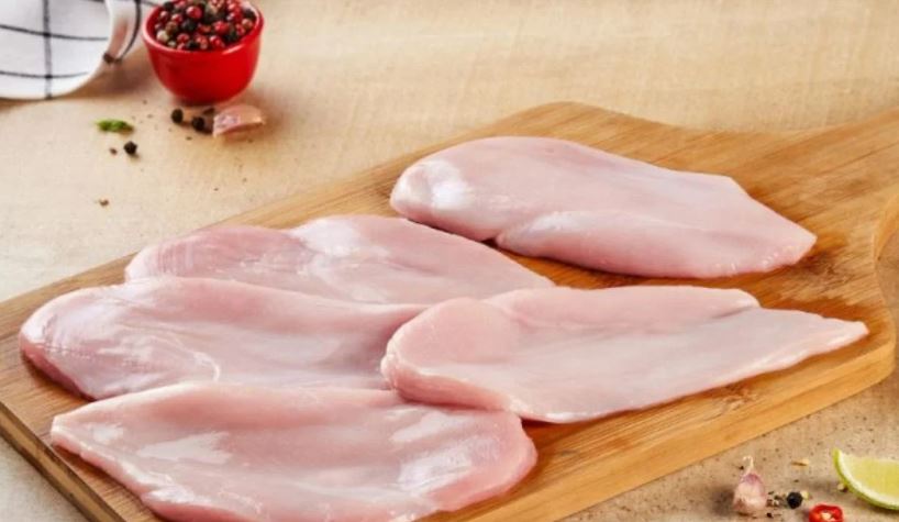 Kosovo Begins Checks on Chicken Meat for Salmonella After Findings in Albania Kosovo Begins Checks on Chicken Meat for Salmonella After Findings in Albania