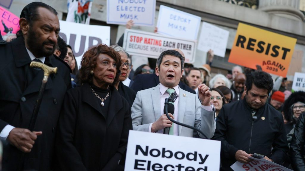 House Democrats Urge Sports-Linked Law Firms to Scrap Trump Deals