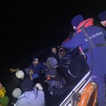 At Least 16 Refugees Dead After Boats Sink Between Türkiye and Greece At Least 16 Refugees Dead After Boats Sink Between Türkiye and Greece