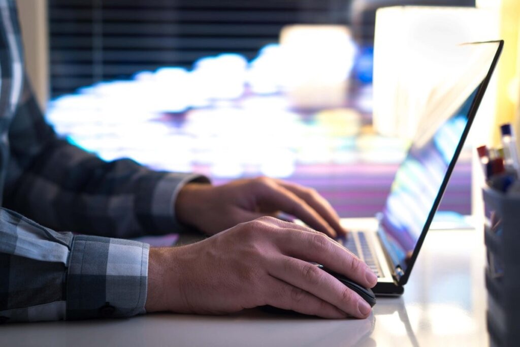 Fake reviews banned under new law aimed at protecting online shoppers