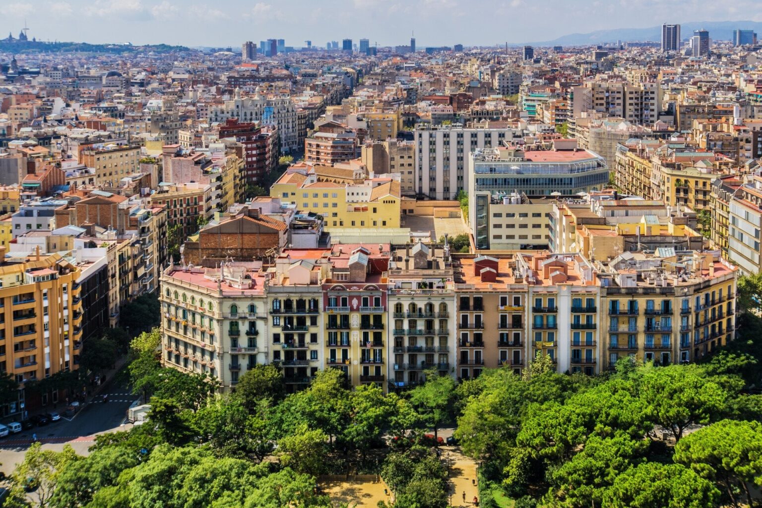 Spain: Finally in the Golden Visa - "Housing is a right, not a speculative business"