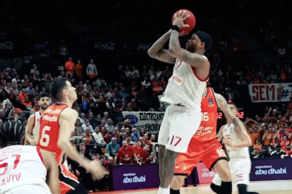 Hapoel Tel Aviv earns sensational EuroCup Finals appearance in dramatic 94:92 win in Valencia, Spain