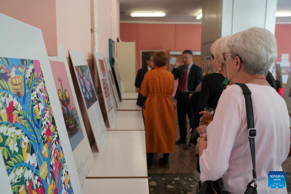 Chinese folk art exhibition opens in Sarajevo-Xinhua