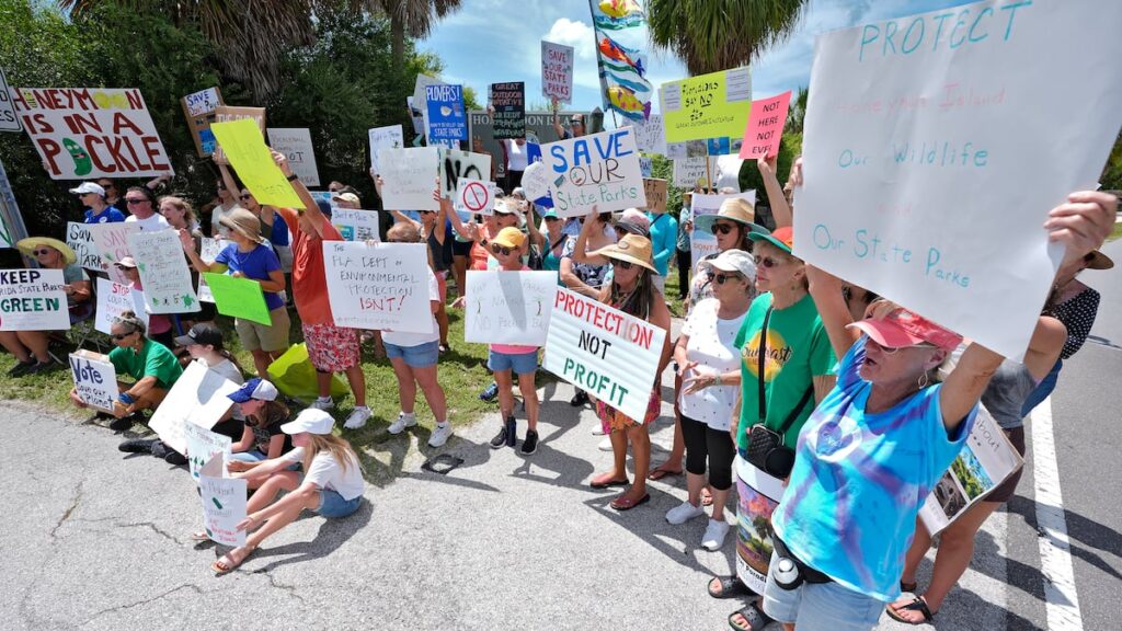 Florida Senate panel rejects push to weaken state park golf ban