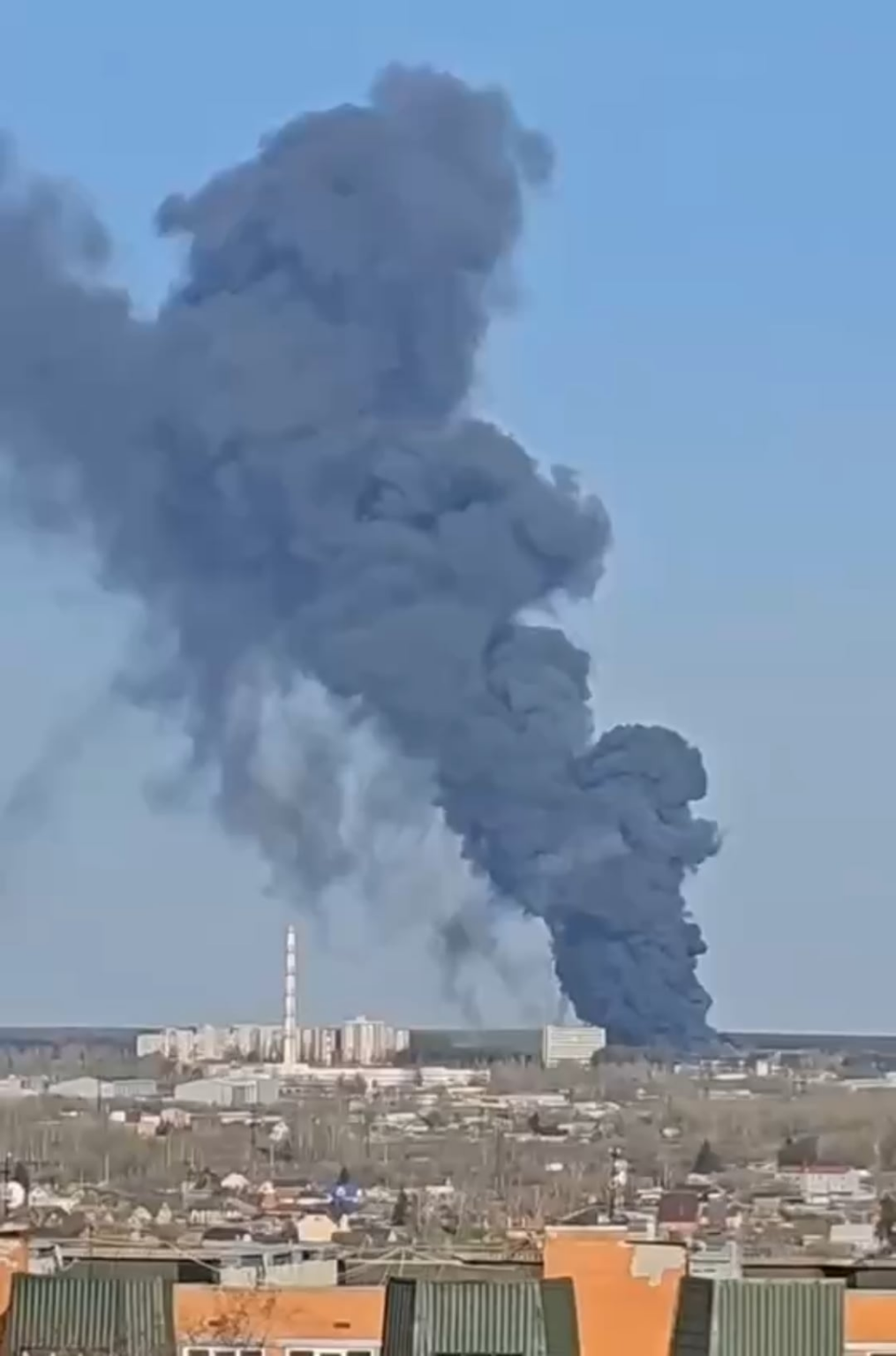 A bearing manufacturing plant is on fire in Kursk. According to local residents, an explosion was heard before the fire.