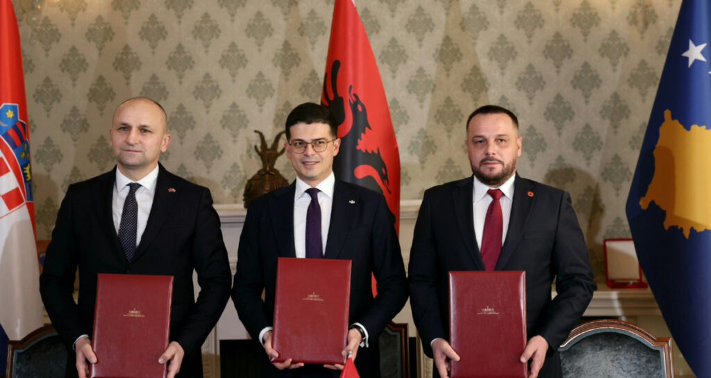 Macedonia: Bulgaria will join military alliance with Croatia and Albania Macedonia: Bulgaria will join military alliance with Croatia and Albania