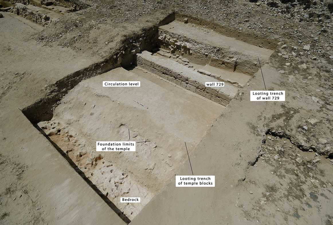 alexandria-ancient-egyptian-settlement-walls-trenches