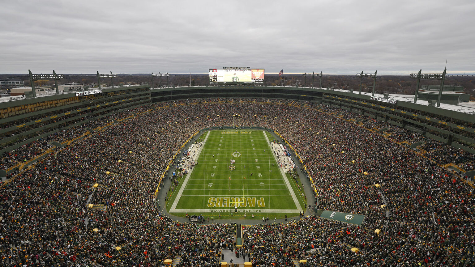 Green Bay prepares to host an offseason sports spectacle with the 2025 NFL draft