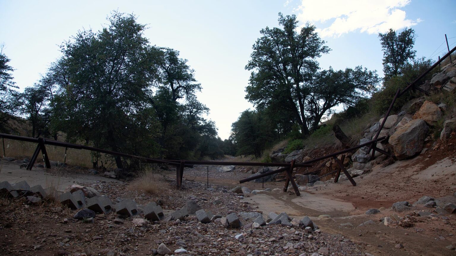 Border Barriers SR Valley