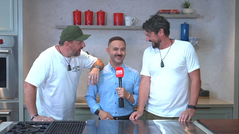 Celebrity chefs Manu Feildel and Colin Fassnidge chat with 1News' Australia correspondent Aziz Al Sa'afin about their new show.