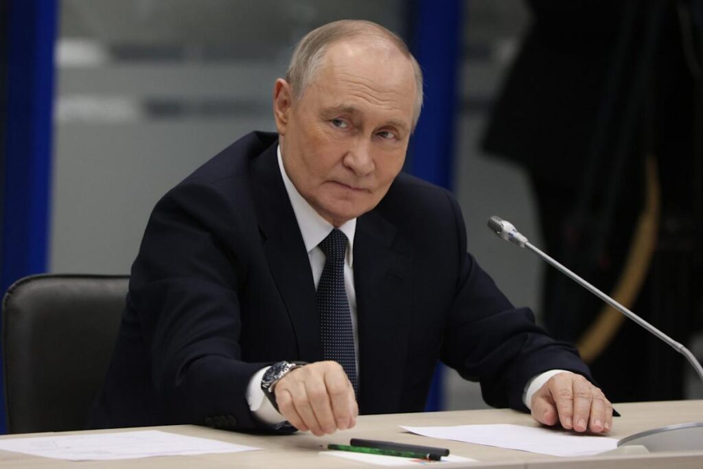 Russian economy grows at slowest pace in 2 years—a plunge in oil prices could make things much worse Russian economy grows at slowest pace in 2 years—a plunge in oil prices could make things much worse