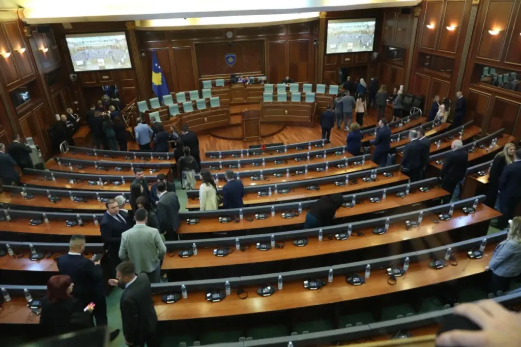 Haxhiu's election as parliament speaker fails again