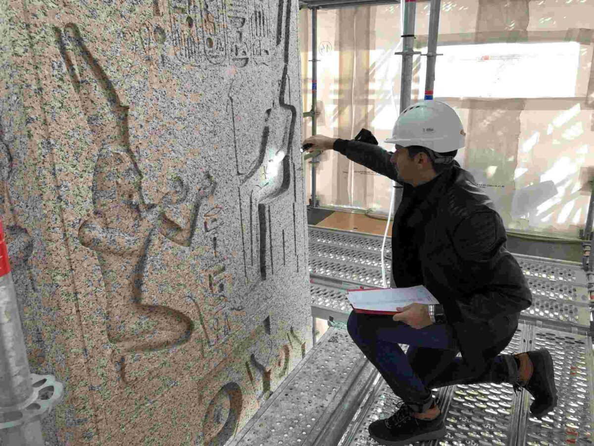 egyptologist-luxor-obelisk-paris