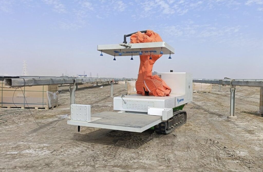 A Chinese firm has used robots to install a 350MW solar farm in Australia and says each robot does the work of '3 or 4' humans, but much quicker & it's looking to 100% automate solar farm setup.