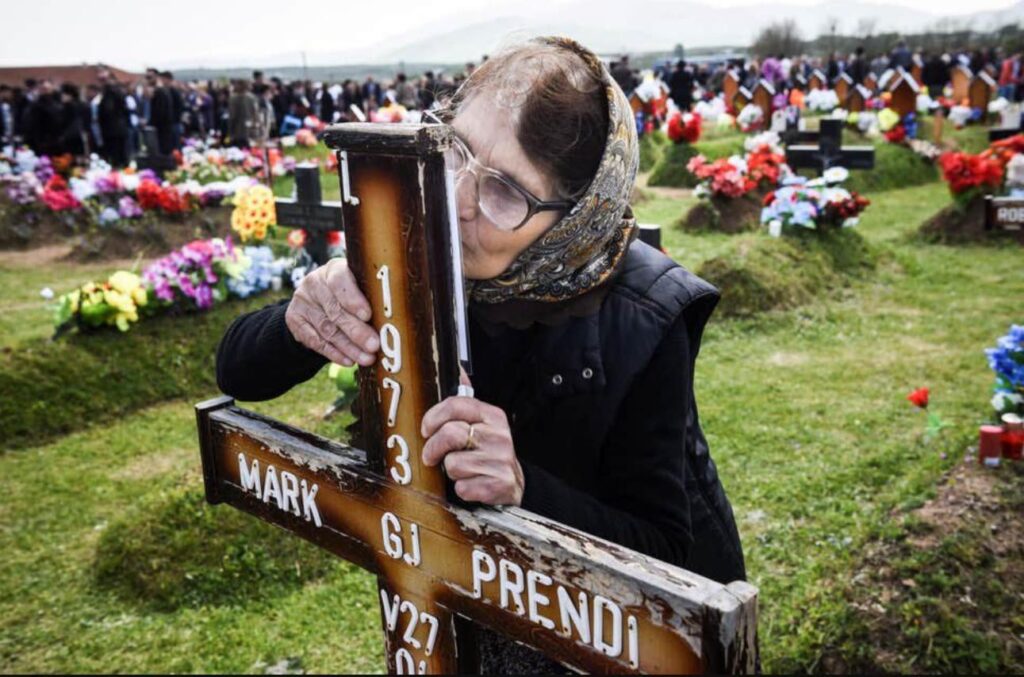 On this day 26 years ago the Meja Massacre took place during the Kosovo war where 377 albanian civilians were murdered by Milosevics regime. The lady on the pic lost 5 sons.