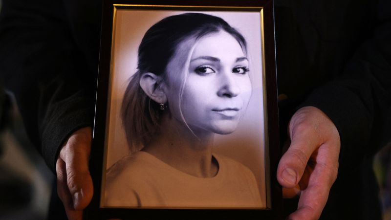 Victoria Roshchyna: Body of Ukrainian journalist who died in Russian detention returned by Moscow with signs of torture Victoria Roshchyna: Body of Ukrainian journalist who died in Russian detention returned by Moscow with signs of torture