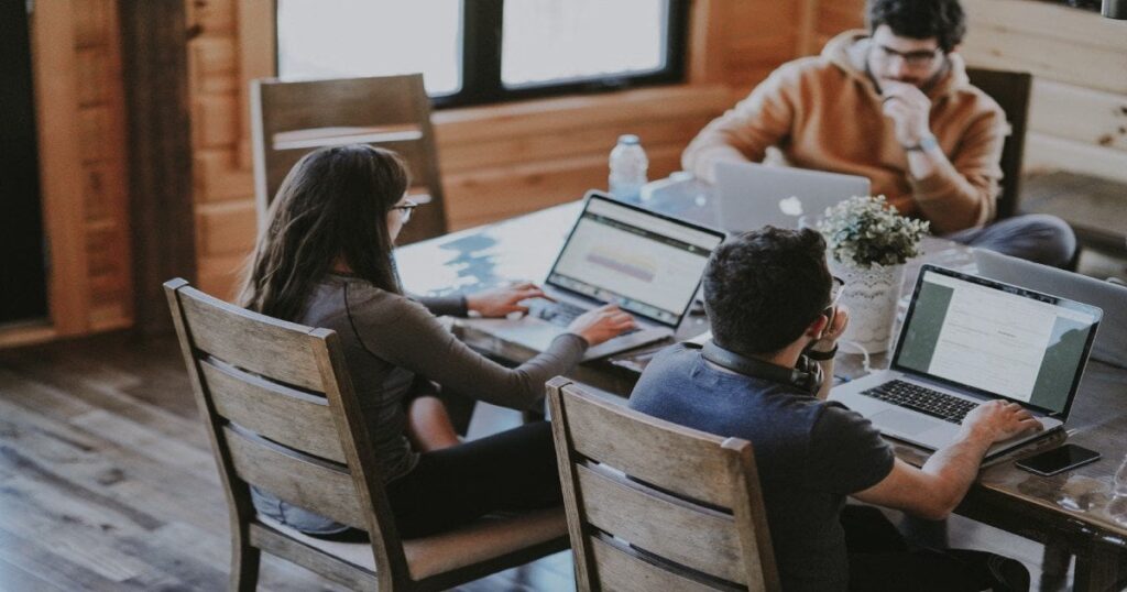 The rapid growth of AI usage among job seekers is intensifying global competition