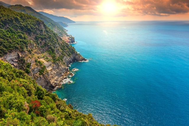 Italy Joins Japan, Nepal, Peru, Spain, And Portugal By Enforcing New Hiking Regulations To Combat Overtourism – 2oceansvibe News