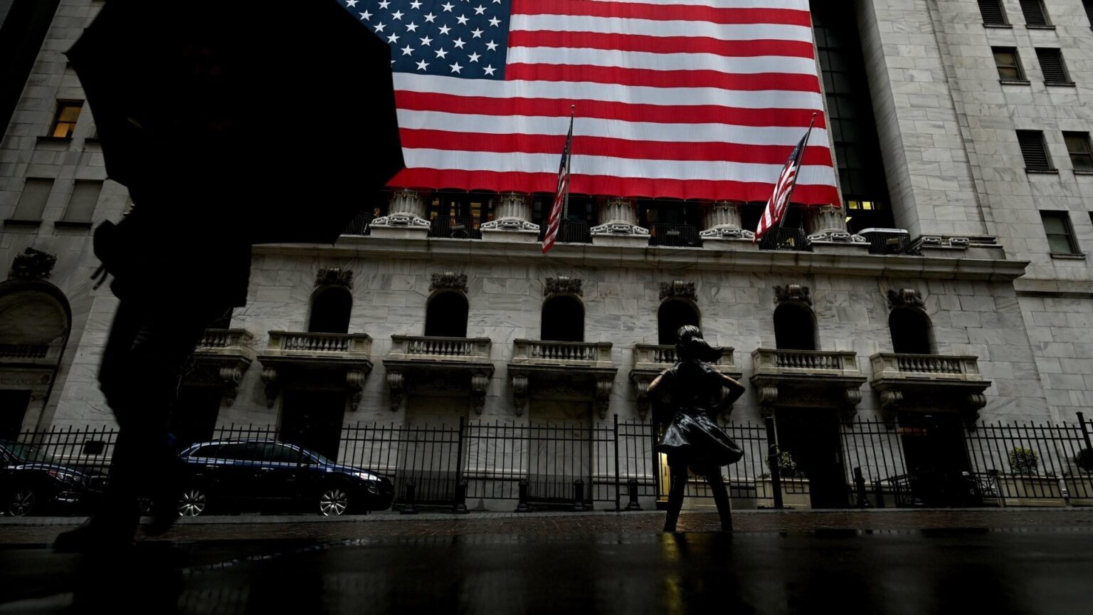 Autonomous AI Could Wreak Havoc on Stock Market, Bank of England Warns