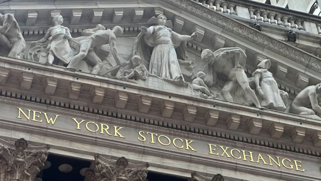 Economy is a top issue for Wisconsinites The New York Stock Exchange is shown in New York's Financial District on Dec. 23, 2024. (AP Photo/Peter Morgan, File)