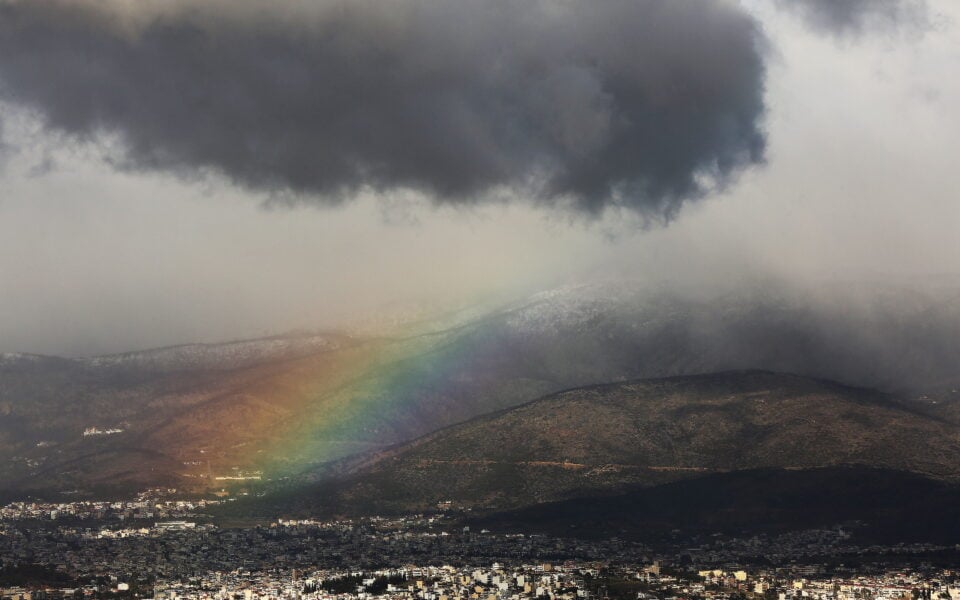 Clouds, local showers expected across Greece on Easter Monday
