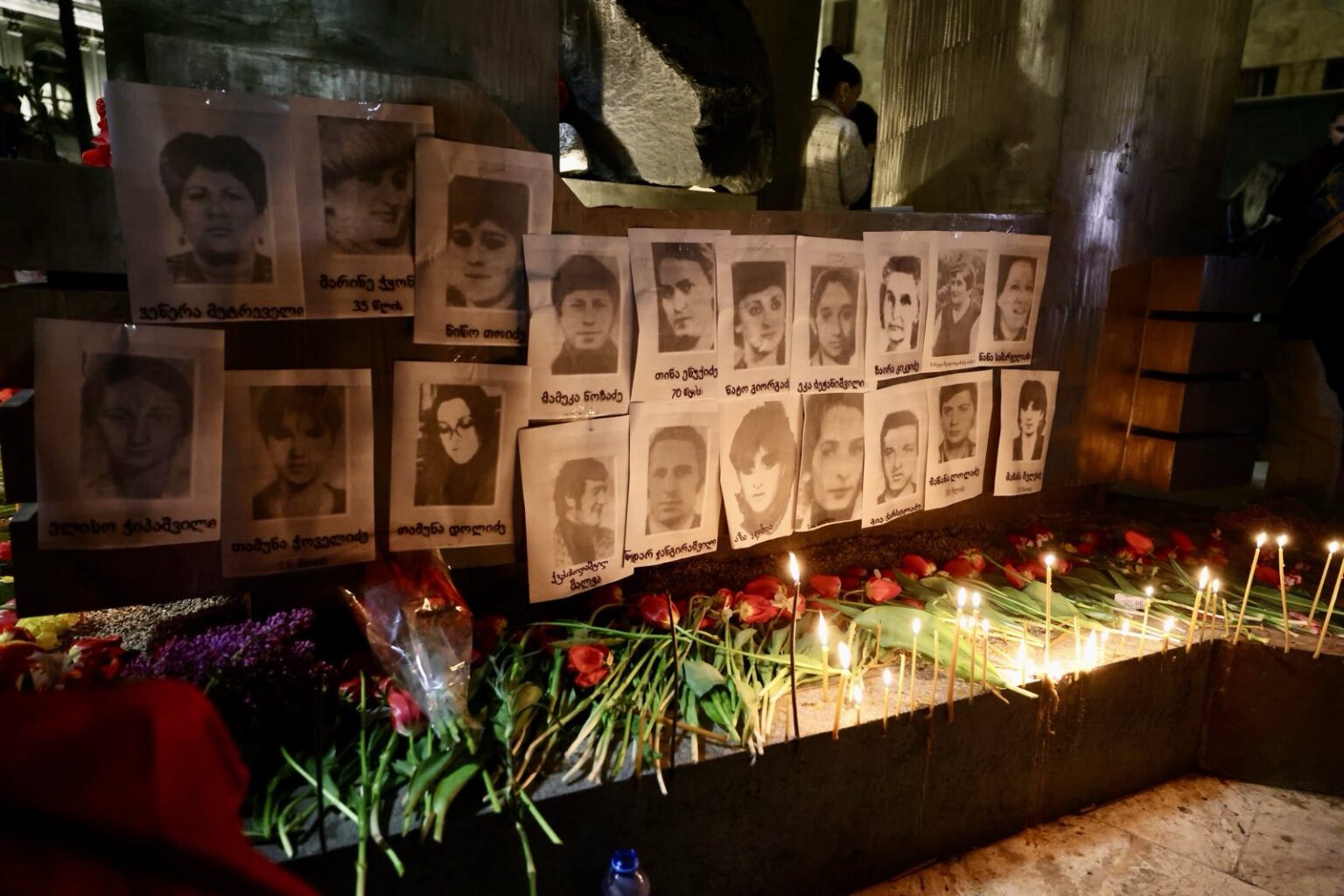 Georgians Commemorate Victims of April 9 Massacre – Civil Georgia