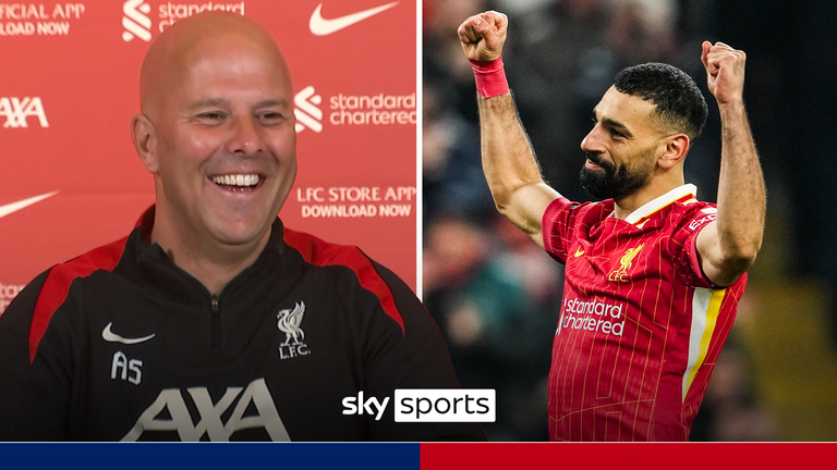 Slot reacts to Salah signing new contract.
