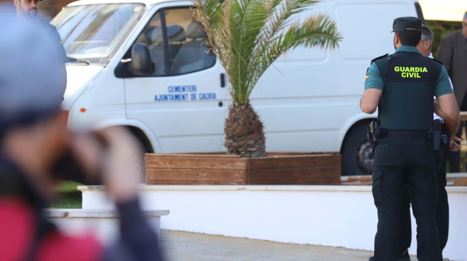 Spanish Civil Guard police investigating a death.