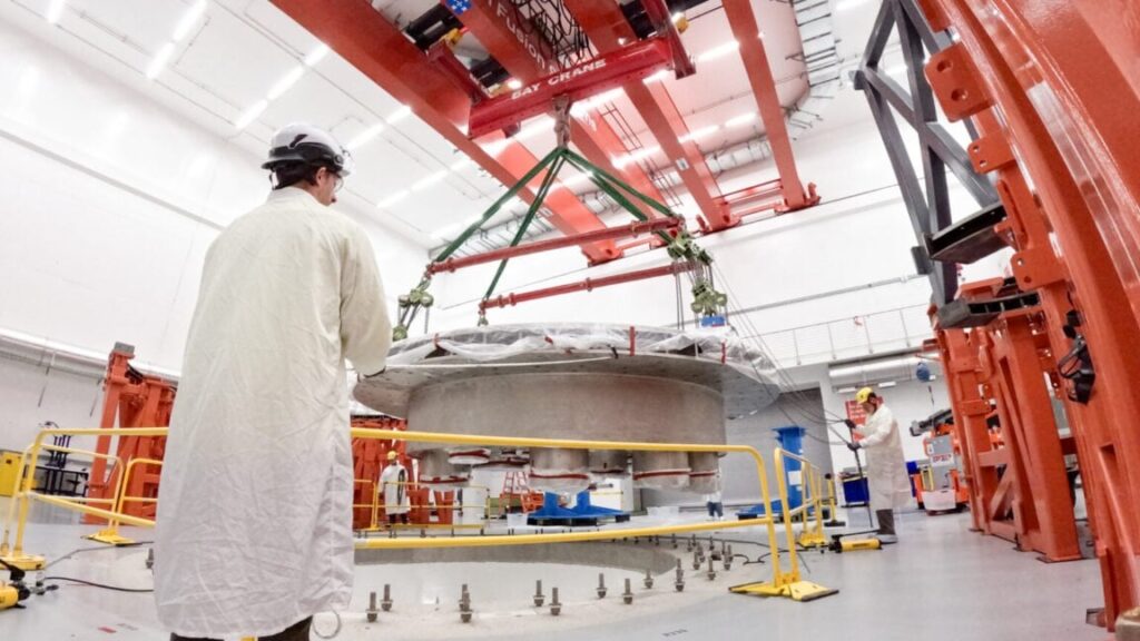 First tokamak component installed in a commercial fusion plant - Ars Technica - A tokamak moves forward as two companies advance plans for stellarators.