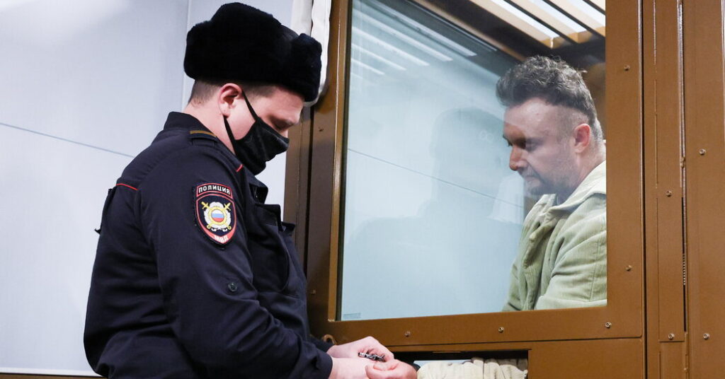 A Prison Death Highlights Russia’s LGBTQ Crackdown