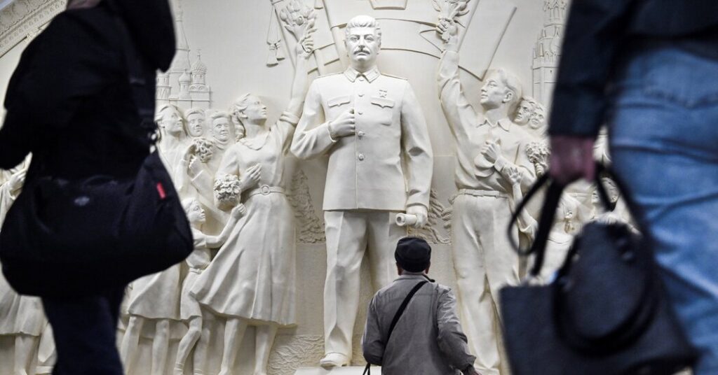 Stalin’s Image Returns to Moscow’s Subway, Honoring a Brutal History