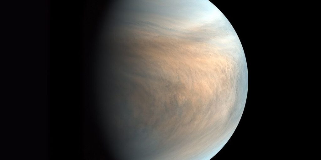 China Plans To Bring Back Samples of Venusian Clouds | A gauntlet of engineering challenges await a search for evidence of alien life