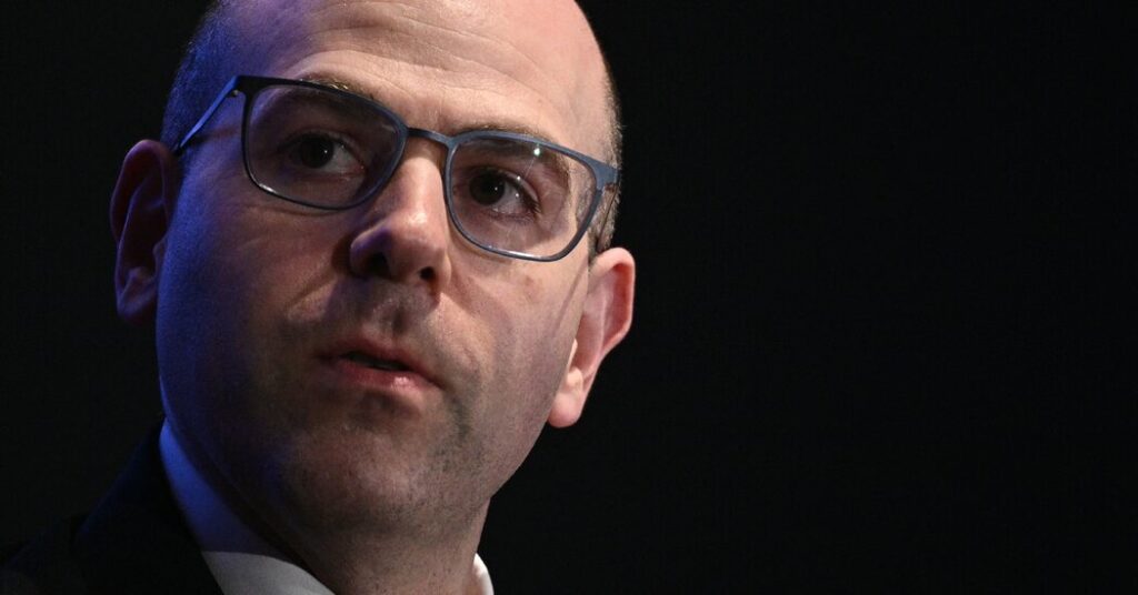 ‘Don’t Need a Deal.’ Top Trump Economic Adviser Is All in on His China Hardball ‘Don’t Need a Deal.’ Top Trump Economic Adviser Is All in on His China Hardball