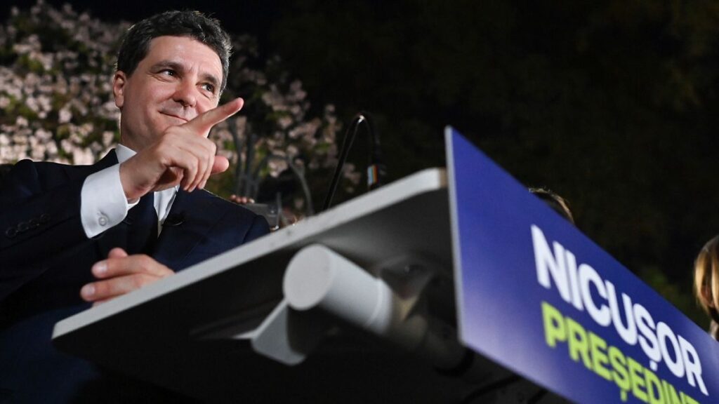 I would like Ukraine to enter the EU, Romanian presidential hopeful Nicușor Dan tells Euronews