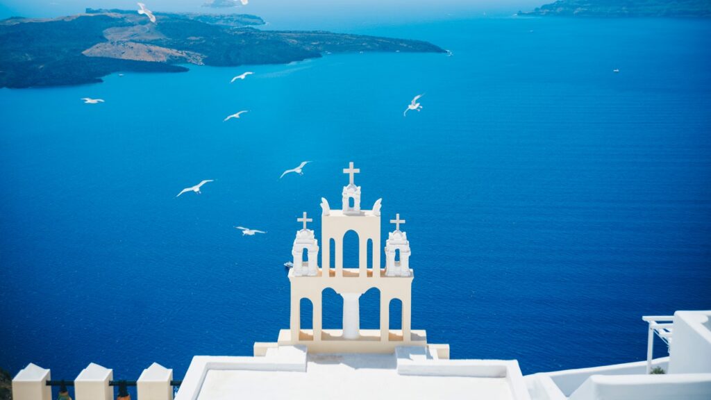 Greece Honeymoon Guide: The Best Resorts and Things to Do Greece Honeymoon Guide: The Best Resorts and Things to Do