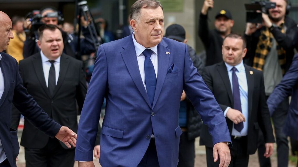 Top international official in Bosnia cuts financing for ruling Serb parties to pressure separatists