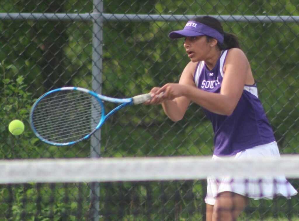 Tennis Tourney Roundup: Titans, Cavs advance; Panthers bow | News, Sports, Jobs