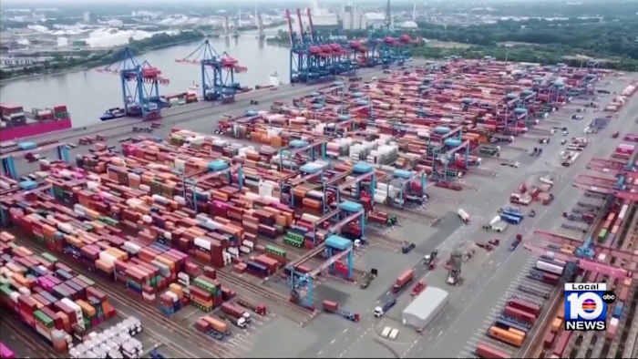 U.S. economy shrinks 0.2% in 1st quarter