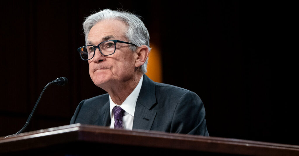 Fed ‘Well Positioned’ to Wait on Rate Cuts Even as Economic Risks Rise, Minutes Show