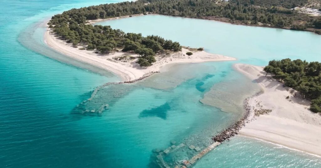 A hidden Greek lagoon just beat Europe’s top beaches A hidden Greek lagoon just beat Europe’s top beaches