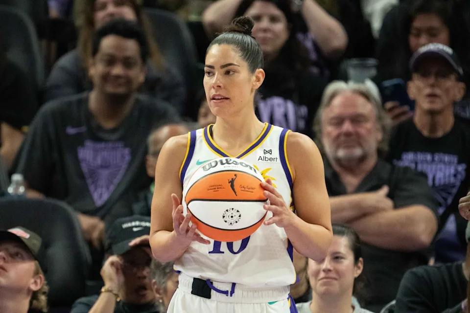 Los Angeles Sparks guard Kelsey Plum holds the ball at Chase Center.Kyle Terada-Imagn Images