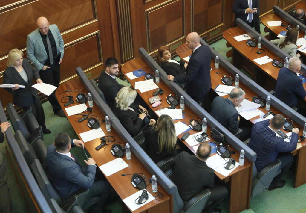 Serbian List MPs sign declaration defending Kosovo’s sovereignty Serbian List MPs sign declaration defending Kosovo's sovereignty