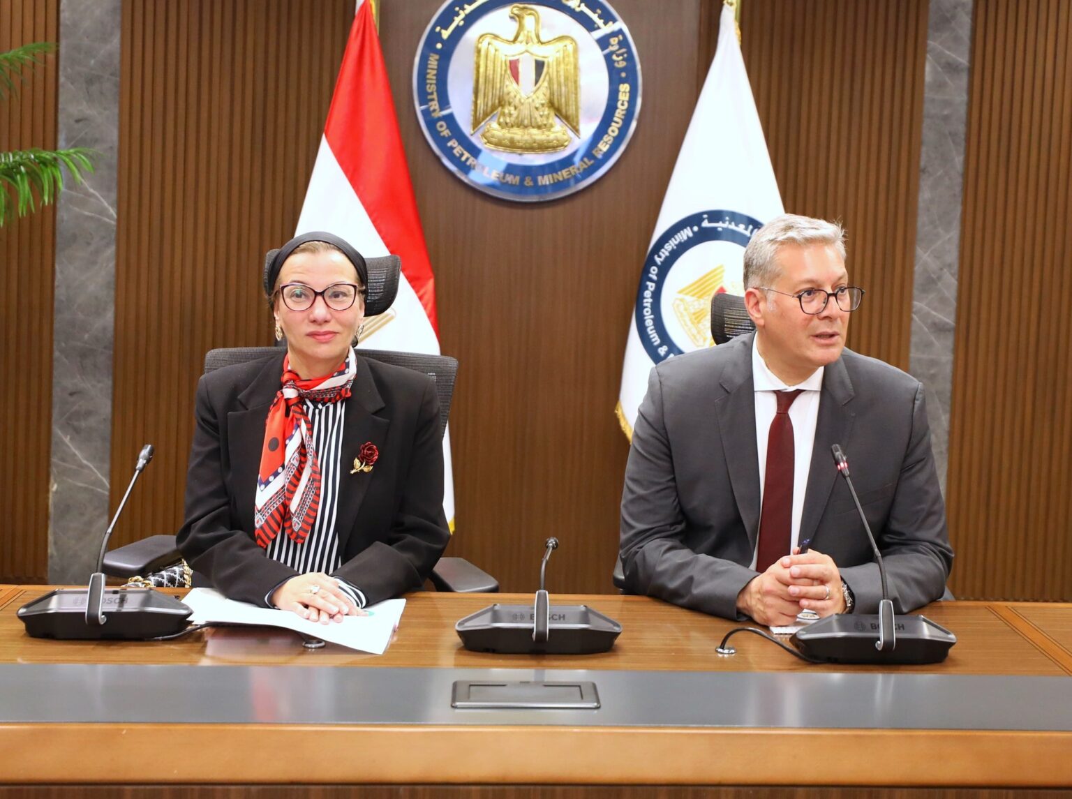 Petroleum, Environment Ministers Review National CCS Development