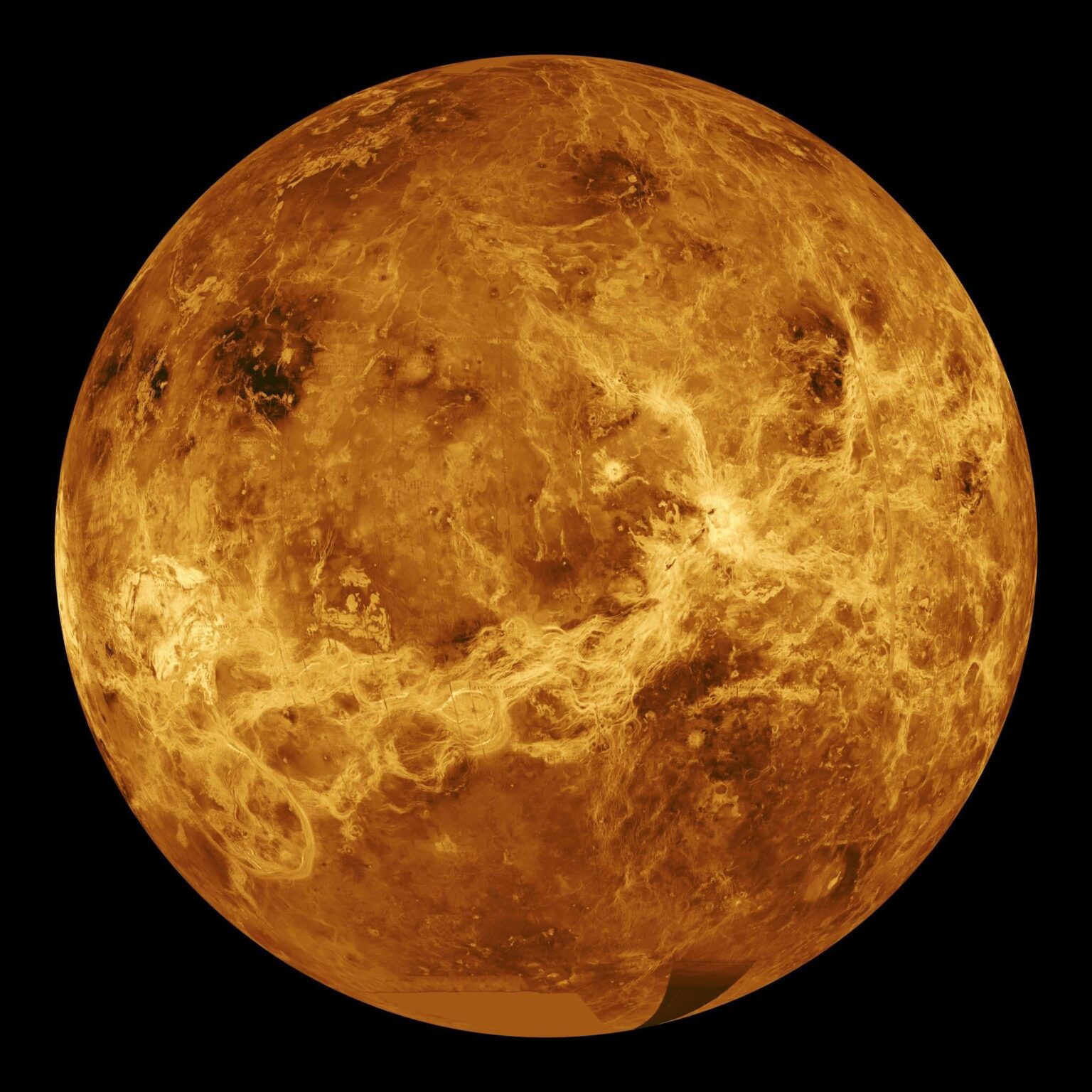 Modeling study finds Venus's crust is surprisingly thin