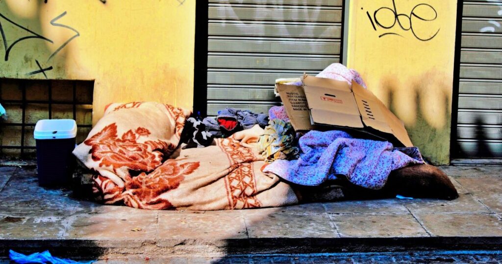 Greece ‘crisis’ as bombshell report shows one in four on brink of poverty | World | News Greece 'crisis' as bombshell report shows one in four on brink of poverty | World | News