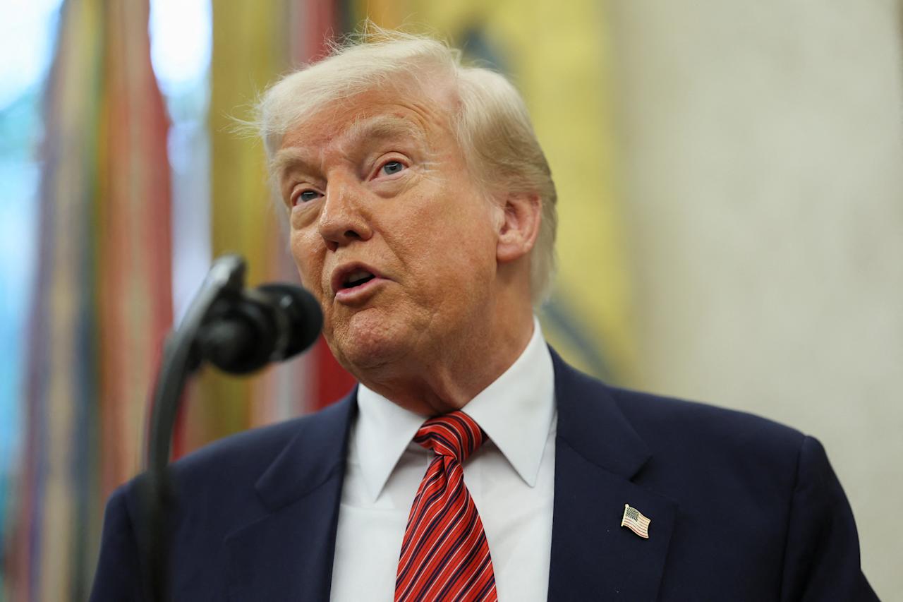 Il presidente degli Stati Uniti Donald Trump durante un intervento alla Casa Bianca, a Washington. REUTERS/Leah Millis