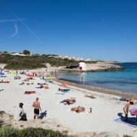 Spain foreign tourist numbers break record in early 2025 | National