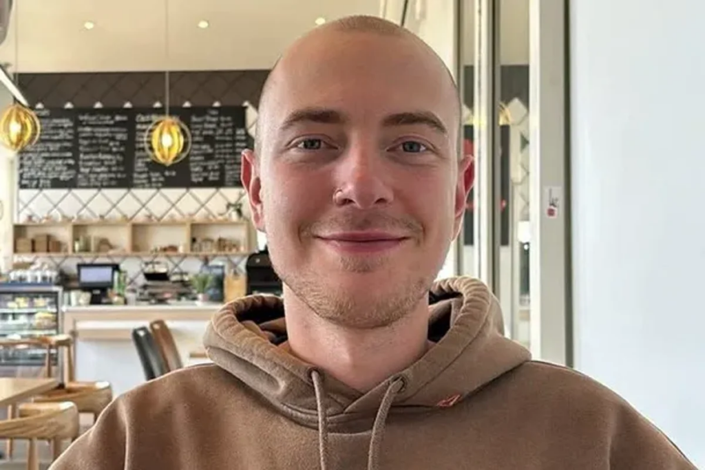 Eli Sweeting missing: Search widens for 25-year-old Brit on Mitre Peak in New Zealand