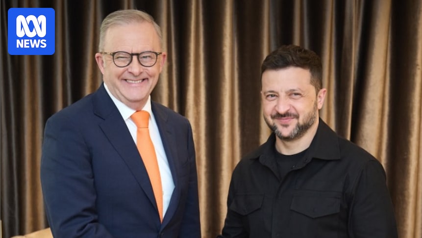 Anthony Albanese tells Volodymyr Zelenskyy Australia doing 'whatever we can' to pressure on Russia