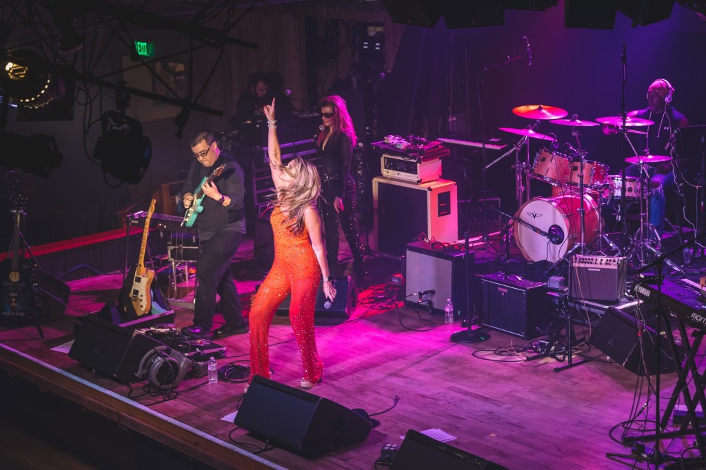 Community turns out for high-energy benefit concert – San Diego Union-Tribune
